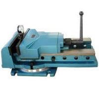 Hydraulic vise for milling machines